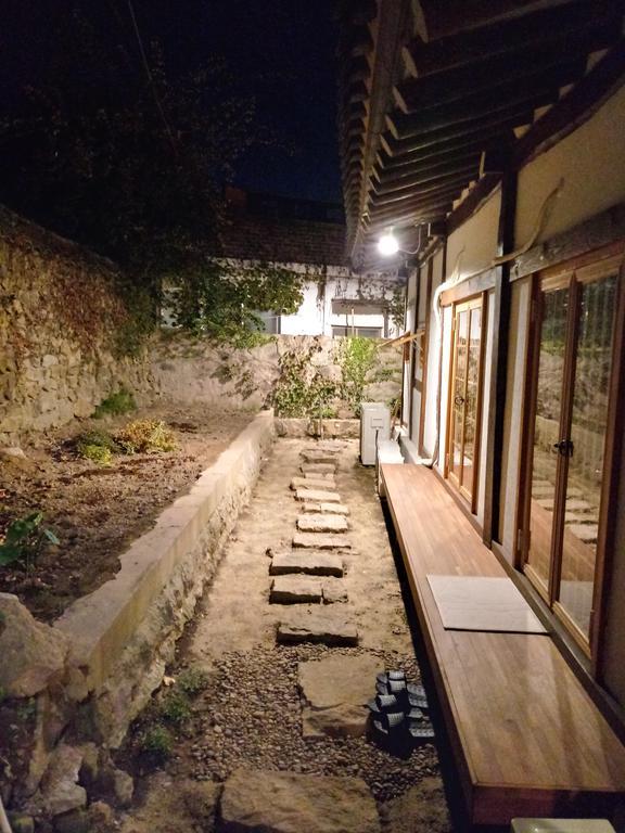 Hundred Years Hanok Мокпо Екстериор снимка