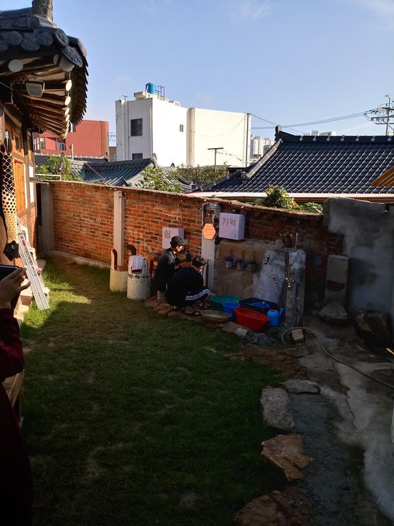 Hundred Years Hanok Мокпо Екстериор снимка